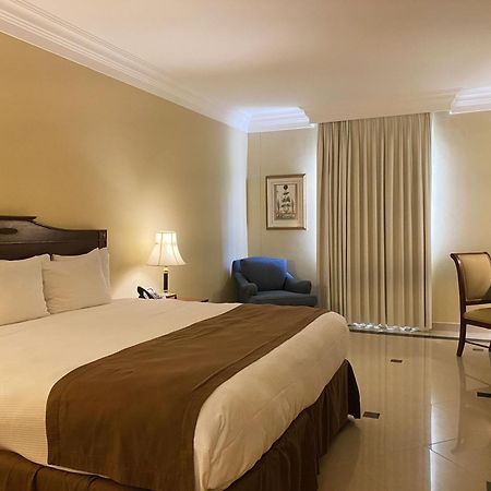 Hotel El Prado Barranquilla  Exterior foto A room at the hotel