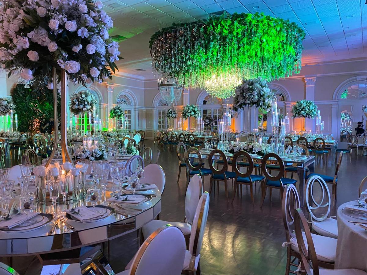 Hotel El Prado Barranquilla  Exterior foto The ballroom at the Mandarin Oriental
