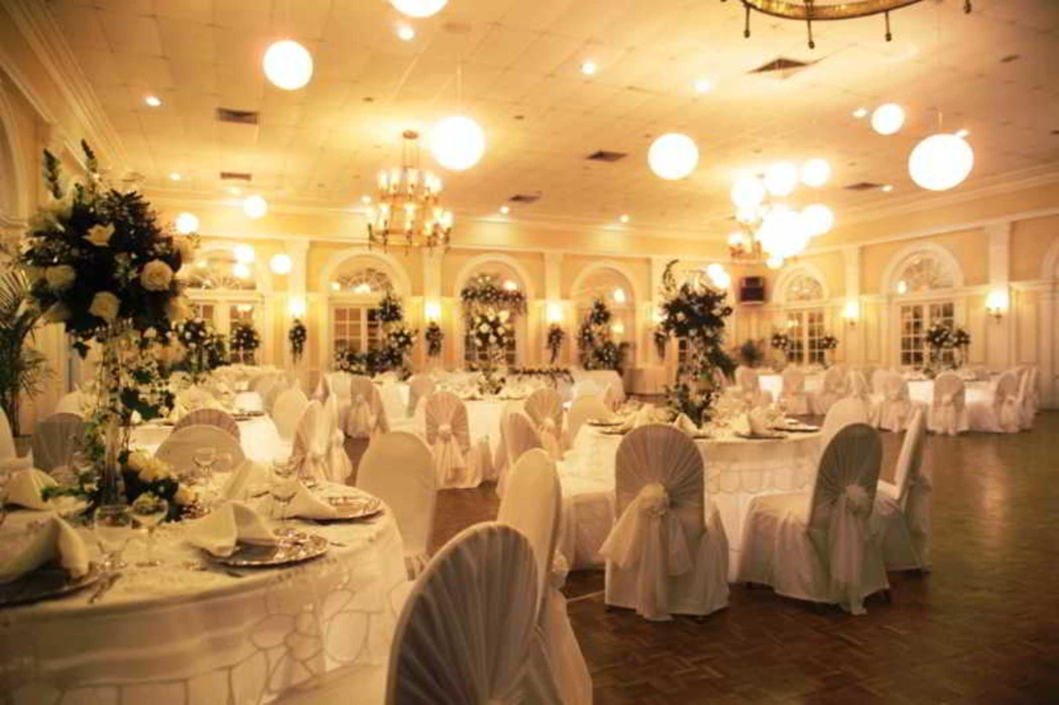 Hotel El Prado Barranquilla  Exterior foto The ballroom at the Hotel du Pont