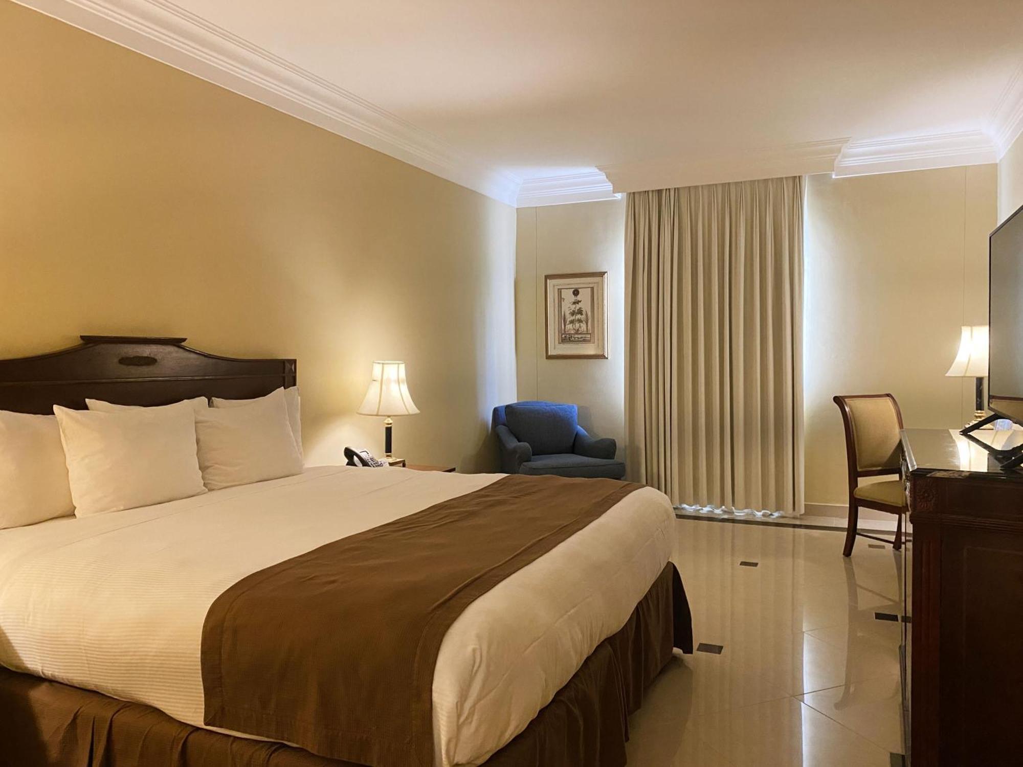 Hotel El Prado Barranquilla  Exterior foto A room at the hotel