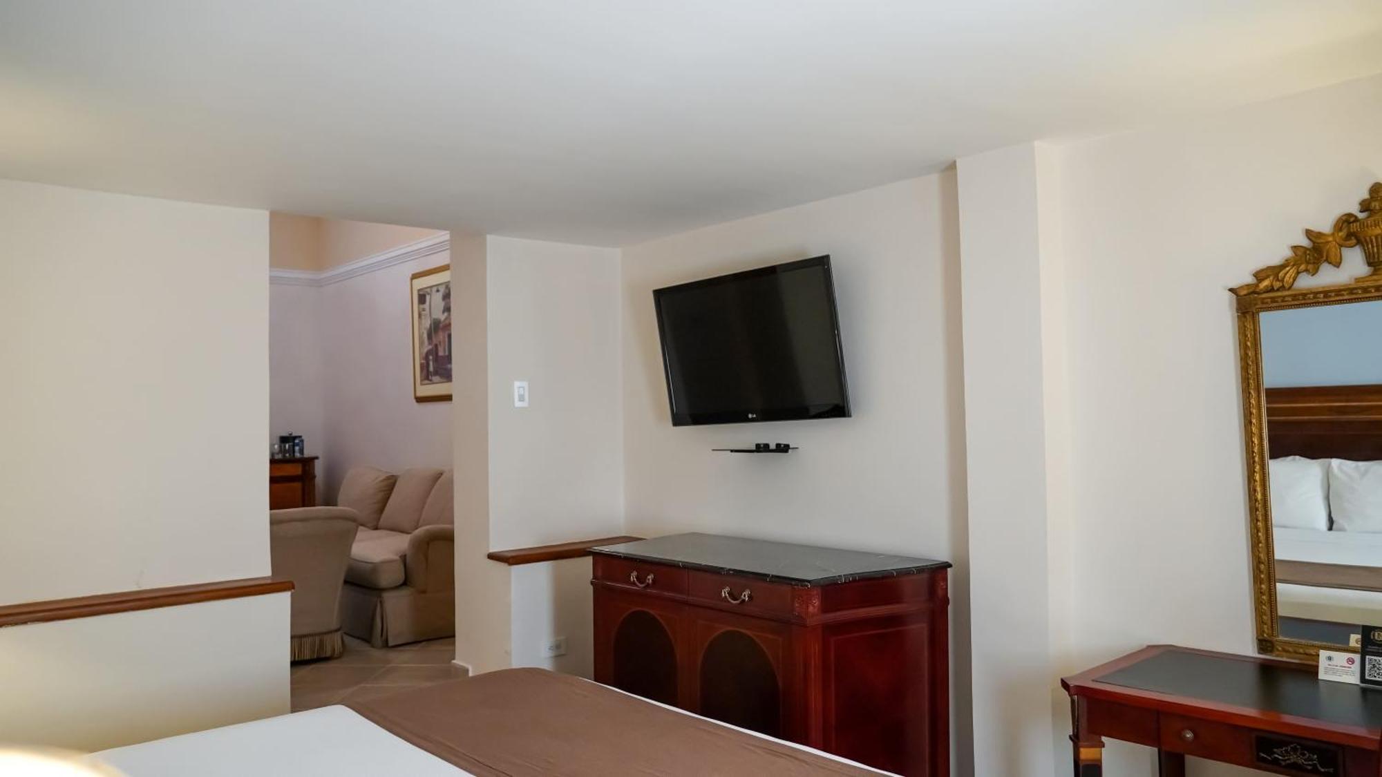 Hotel El Prado Barranquilla  Exterior foto A wall-mounted television