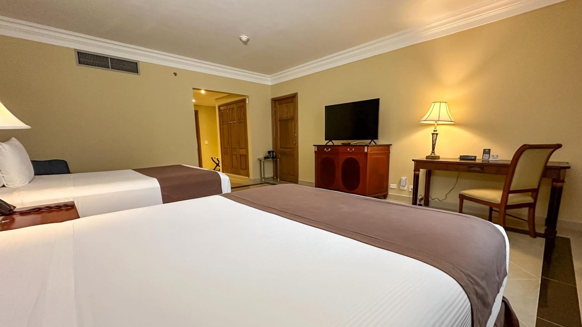Hotel El Prado Barranquilla  Exterior foto A room at the hotel