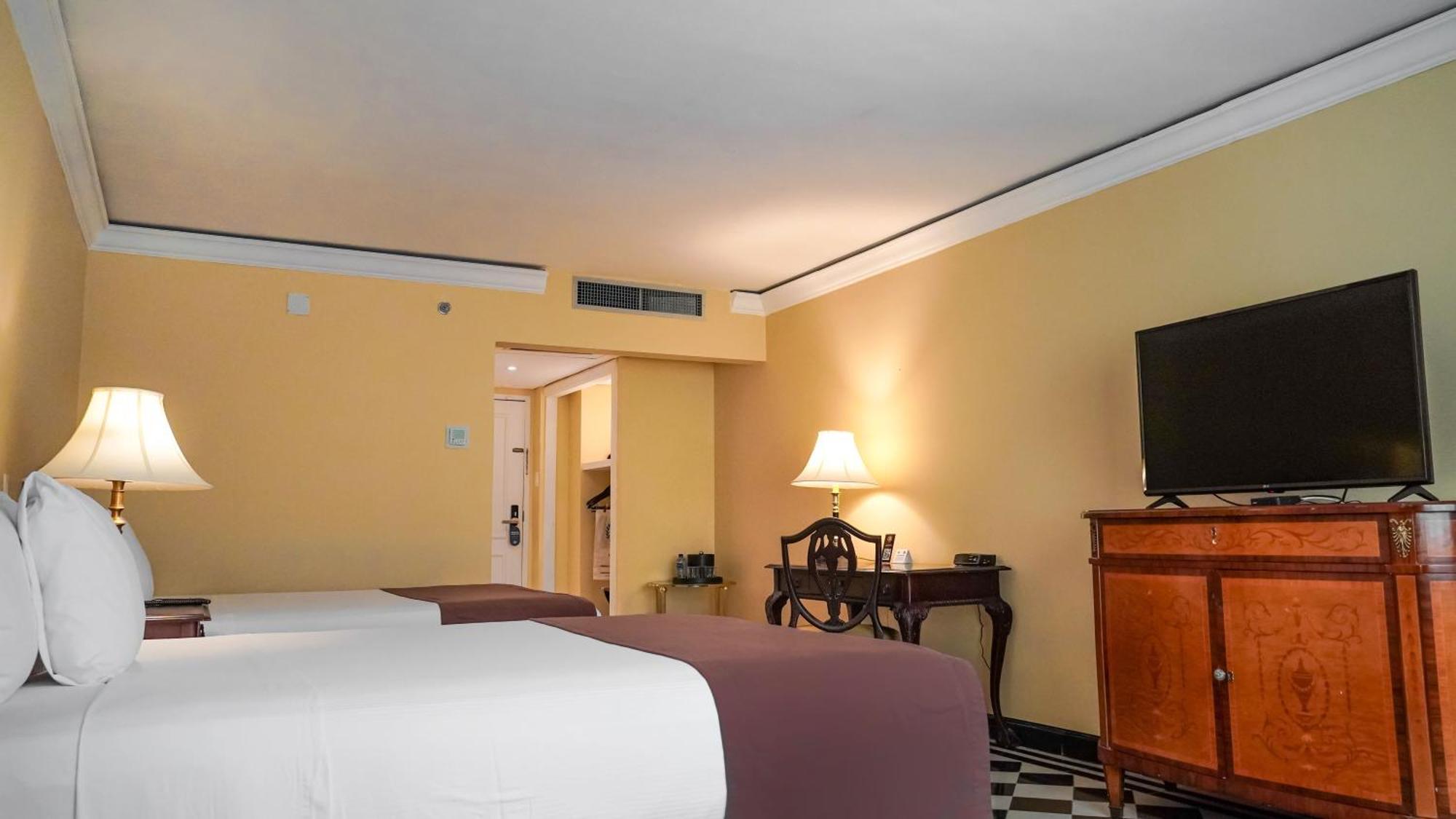 Hotel El Prado Barranquilla  Exterior foto A room at the hotel
